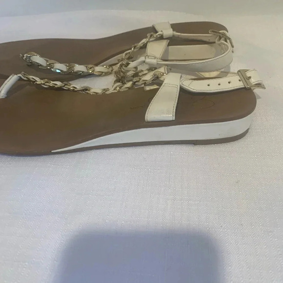 Jessica Simpson Women’s Size 8.5 White With Gold Tone Chain Link Thong Sandals - Picture 7 of 9